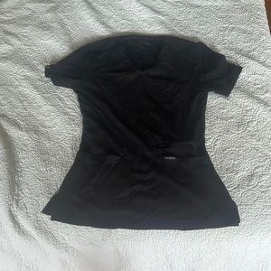 Jaanuu black scrub top, size XS, 2 pockets